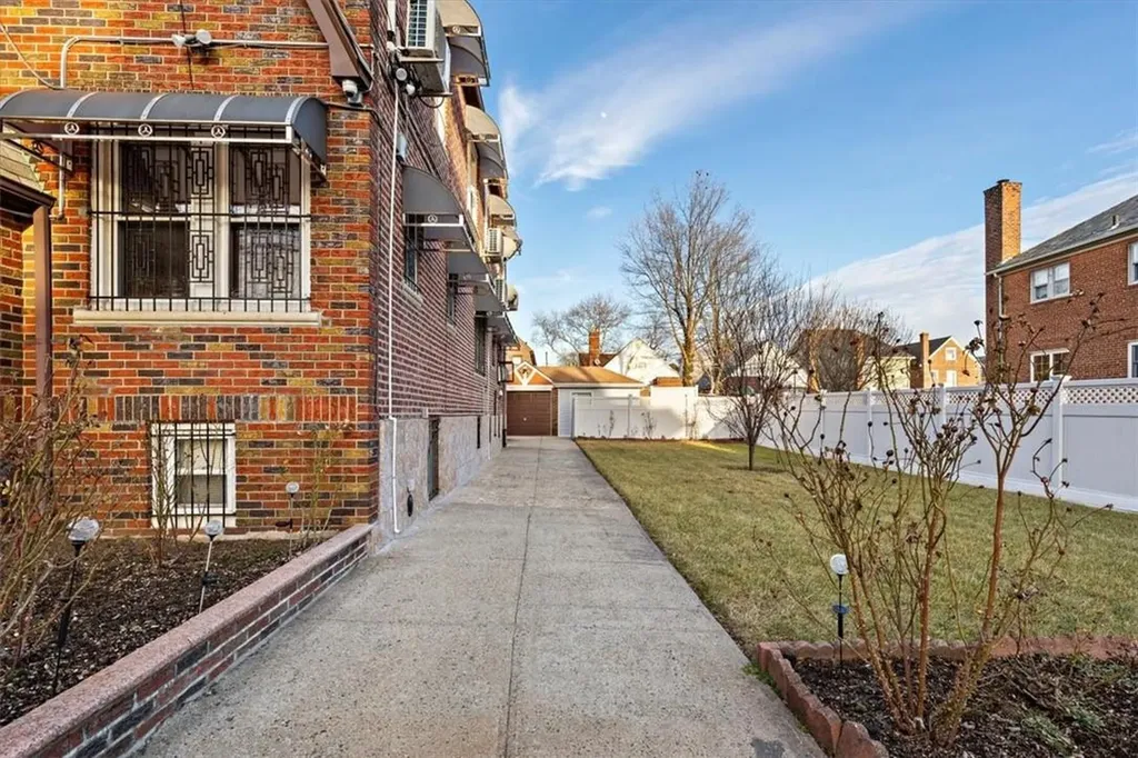 3972 Monticello Avenue Bronx NY 10466