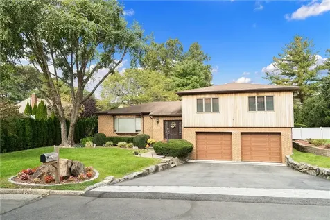 55 Pondview Lane New Rochelle NY 10804