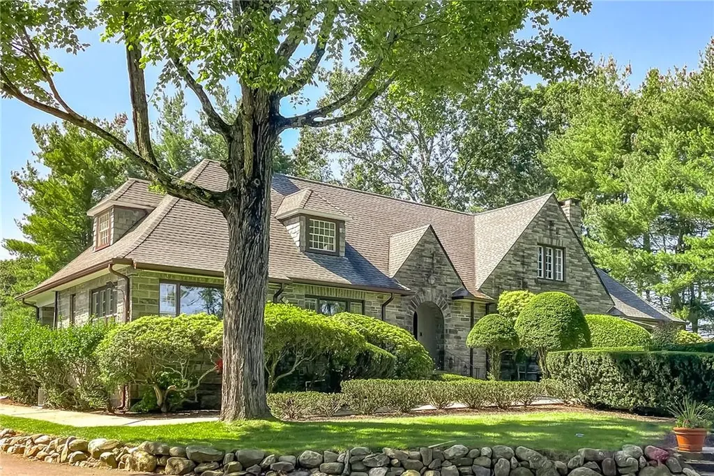 9 Bannock Court Suffern NY 10901