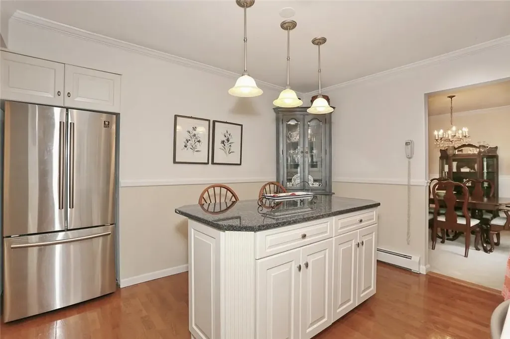 142 Pineview Avenue Bardonia NY 10954
