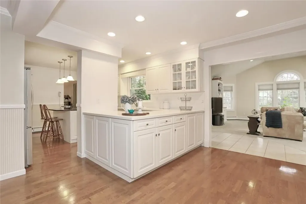 142 Pineview Avenue Bardonia NY 10954