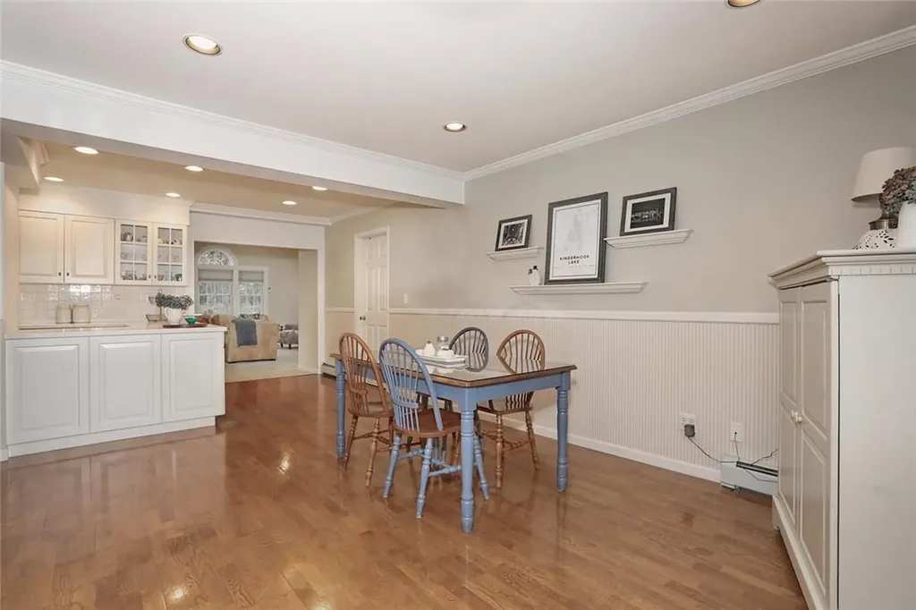 142 Pineview Avenue Bardonia NY 10954