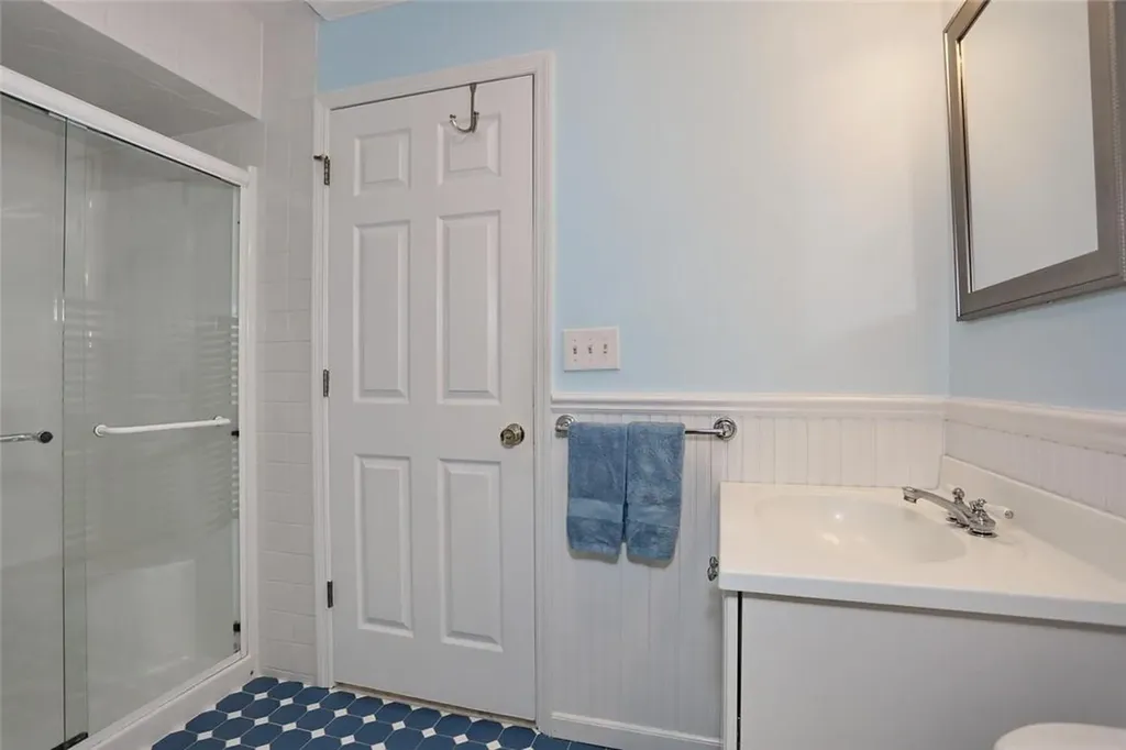 142 Pineview Avenue Bardonia NY 10954