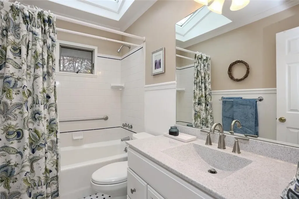 142 Pineview Avenue Bardonia NY 10954