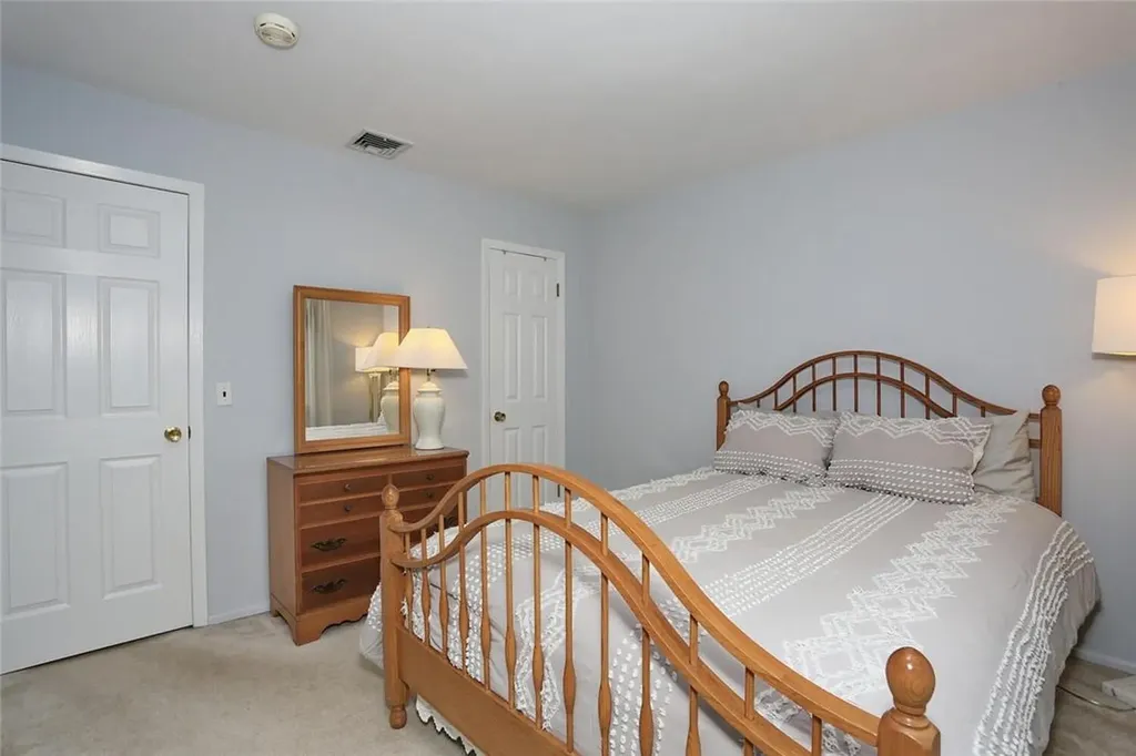 142 Pineview Avenue Bardonia NY 10954