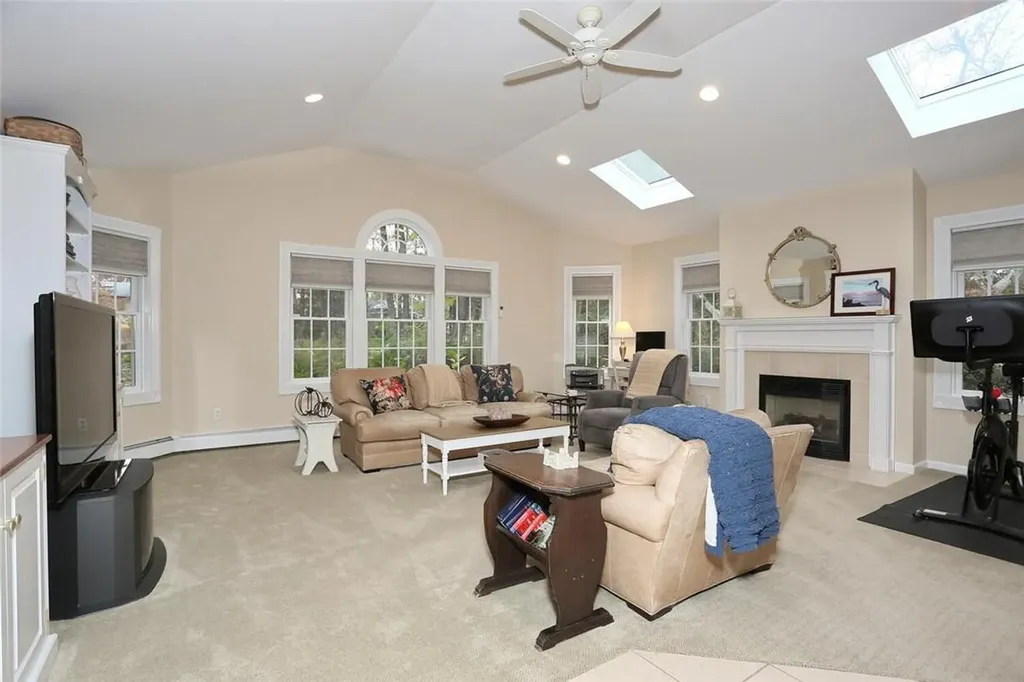 142 Pineview Avenue Bardonia NY 10954