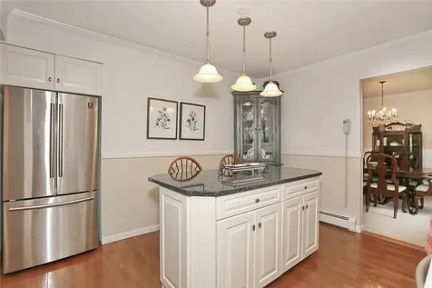 142 Pineview Avenue Bardonia NY 10954