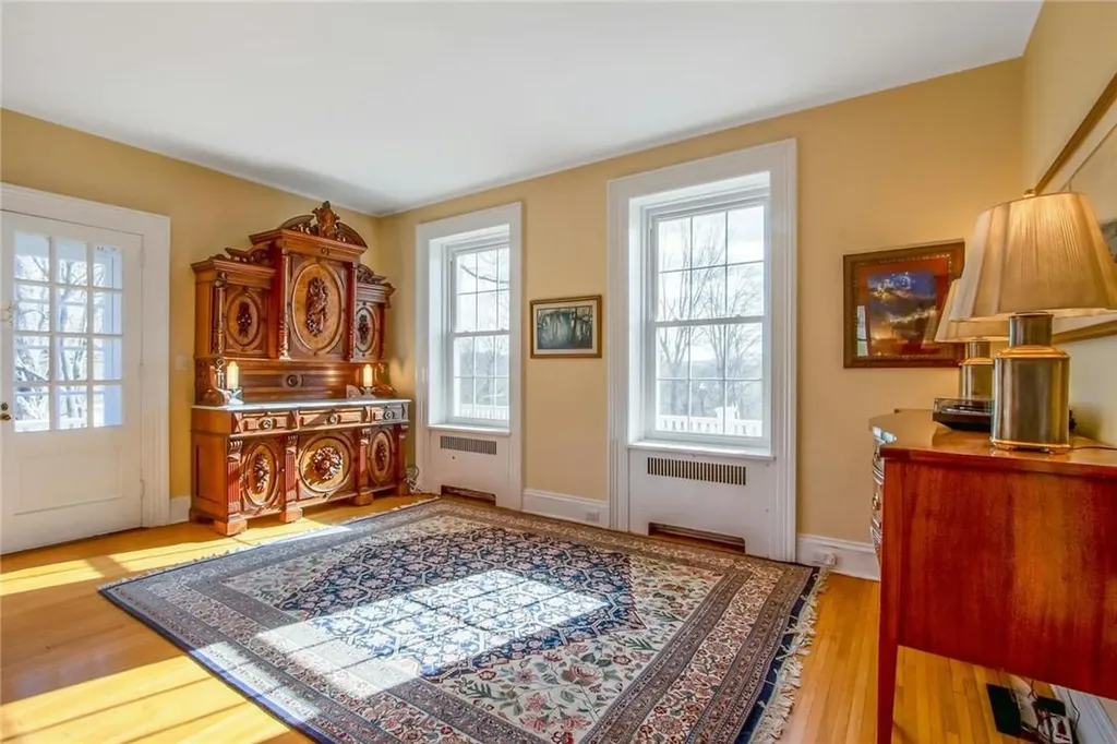 6 Silvertail Road Chester NY 10918