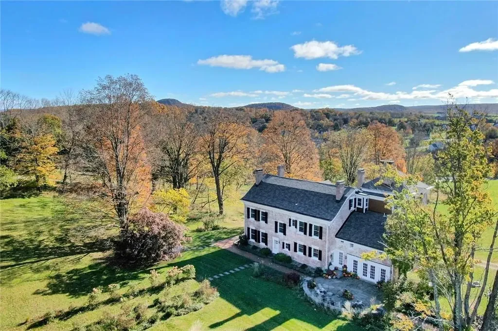 6 Silvertail Road Chester NY 10918