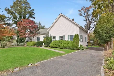 28 School Street Armonk NY 10504