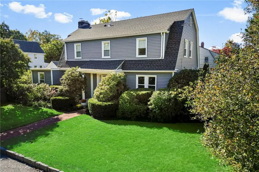 72 Chester Place Larchmont NY 10538