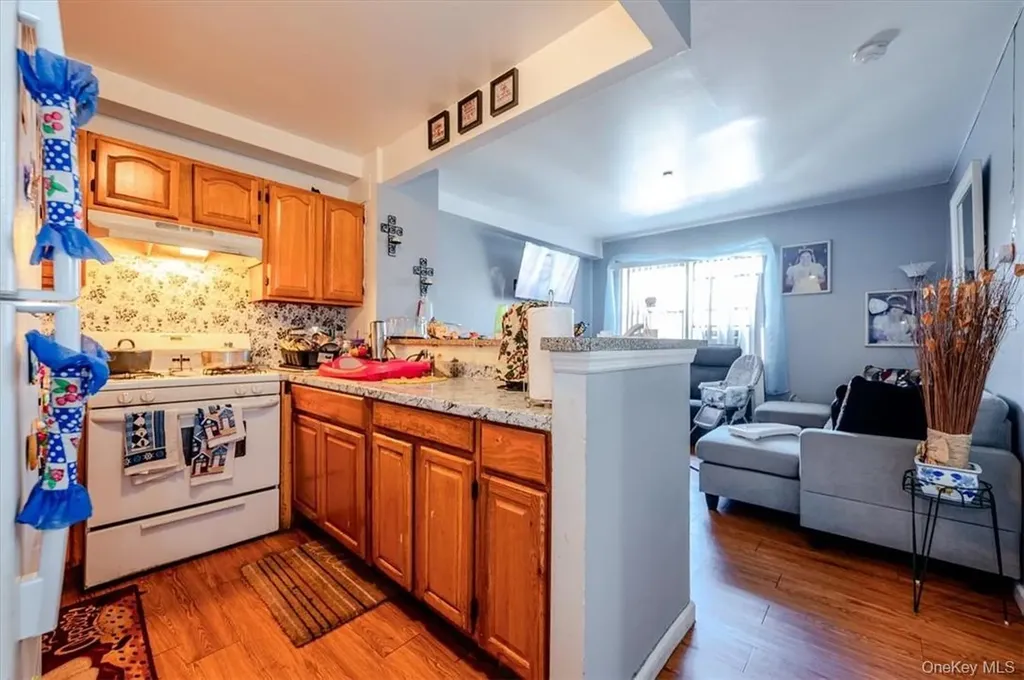937 Croes Avenue Bronx NY 10473
