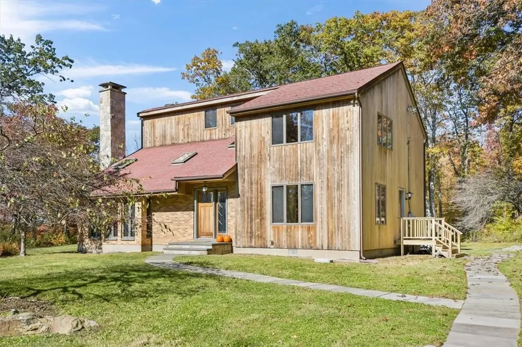 89 Mcmanus Road S Patterson NY 12563