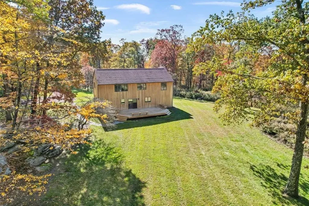 89 Mcmanus Road S Patterson NY 12563