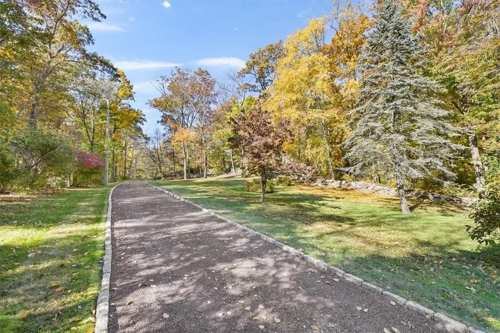 89 Mcmanus Road S Patterson NY 12563