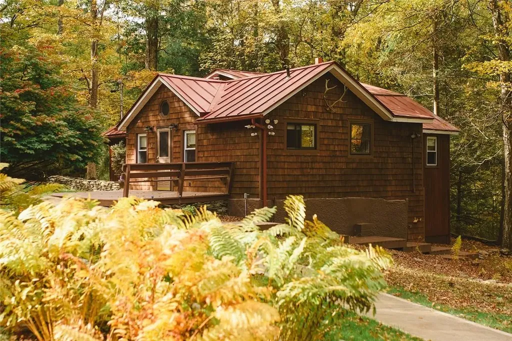 2 Eagle Trail Wurtsboro NY 12790