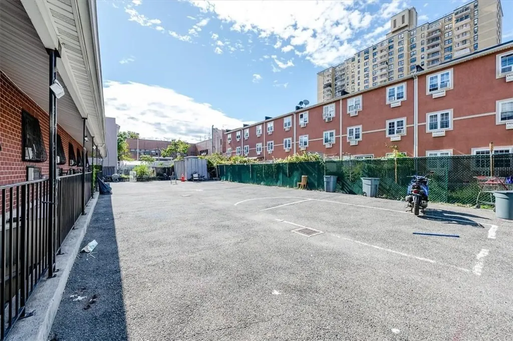 941 Croes Avenue Bronx NY 10473