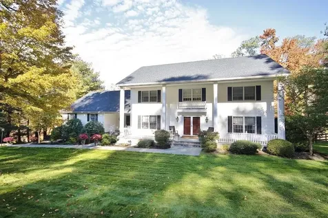 10 Shoshone Drive Katonah NY 10536