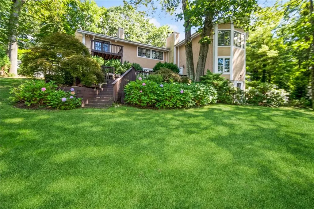 28 Flag Hill Road Chappaqua NY 10514
