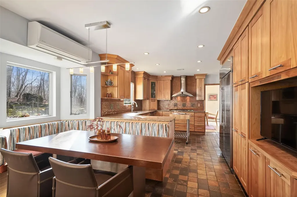 26 Cradle Rock Road Pound Ridge NY 10576