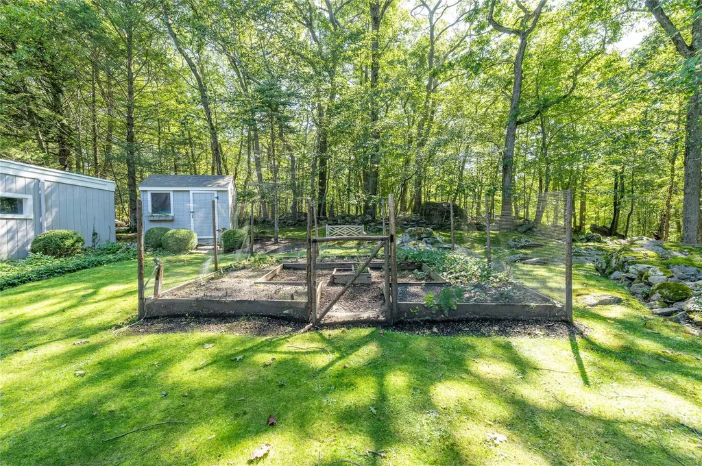 26 Cradle Rock Road Pound Ridge NY 10576
