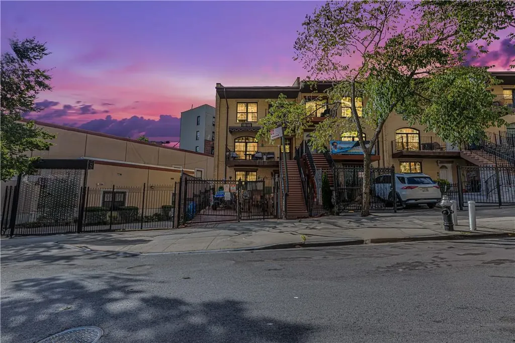 1381 Shakespeare Avenue Bronx NY 10452