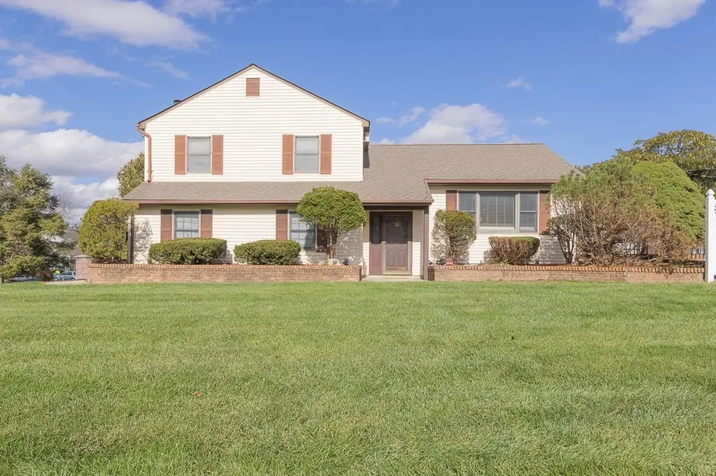 14 Cheddar Lane New Windsor NY 12553