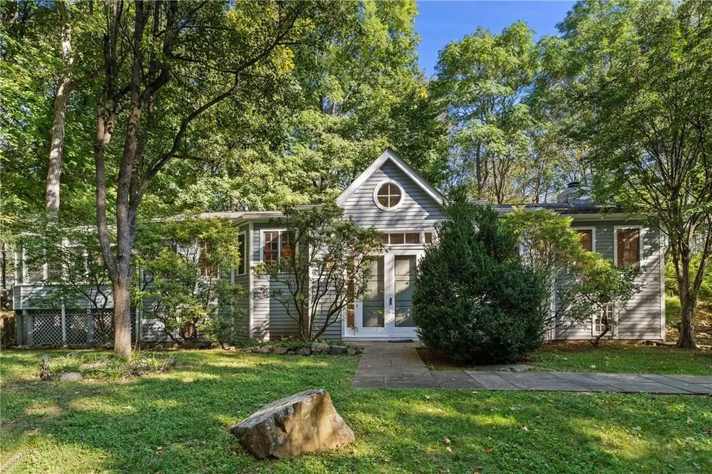 24 Hilltop Drive Chappaqua NY 10514