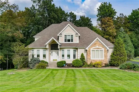 9 Autumn Chase Drive Hopewell Junction NY 12533