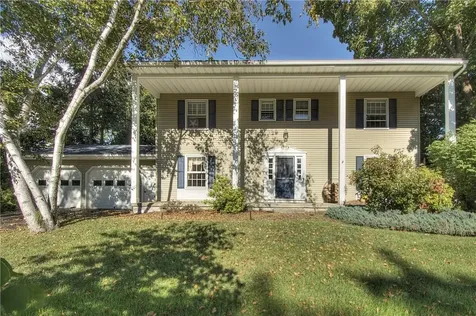 8 Surrey Lane Poughkeepsie NY 12603