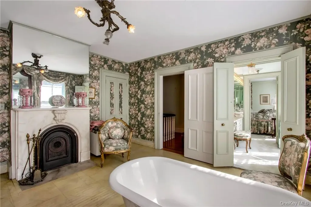 4 Deer Run Sparkill NY 10976