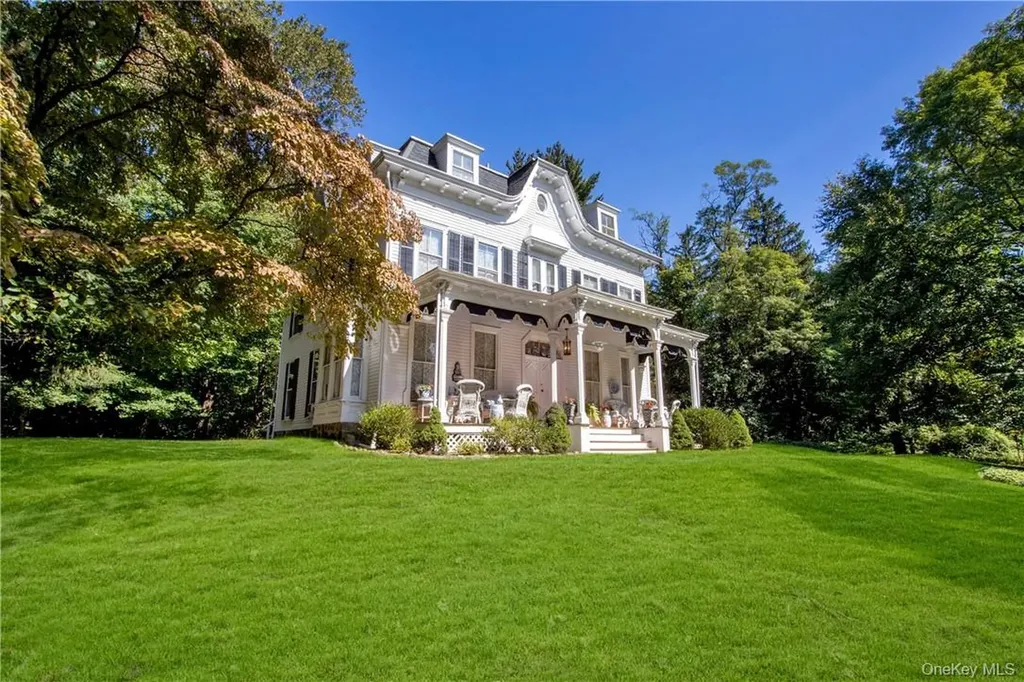 4 Deer Run Sparkill NY 10976