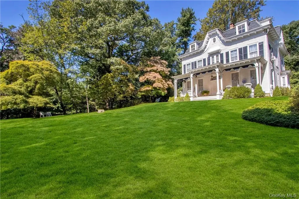 4 Deer Run Sparkill NY 10976