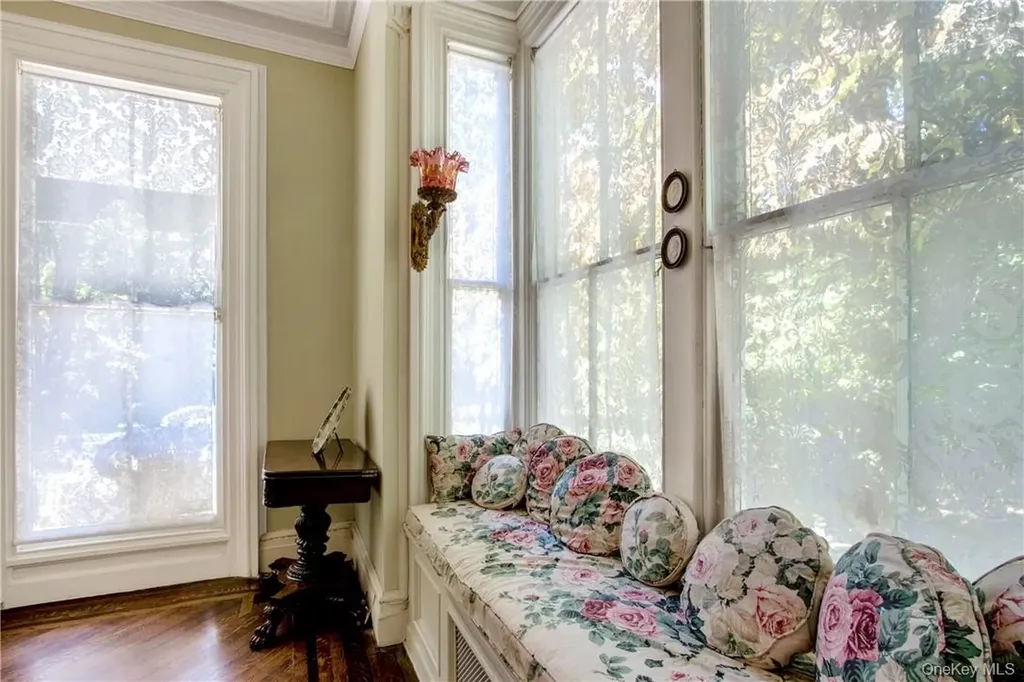 4 Deer Run Sparkill NY 10976