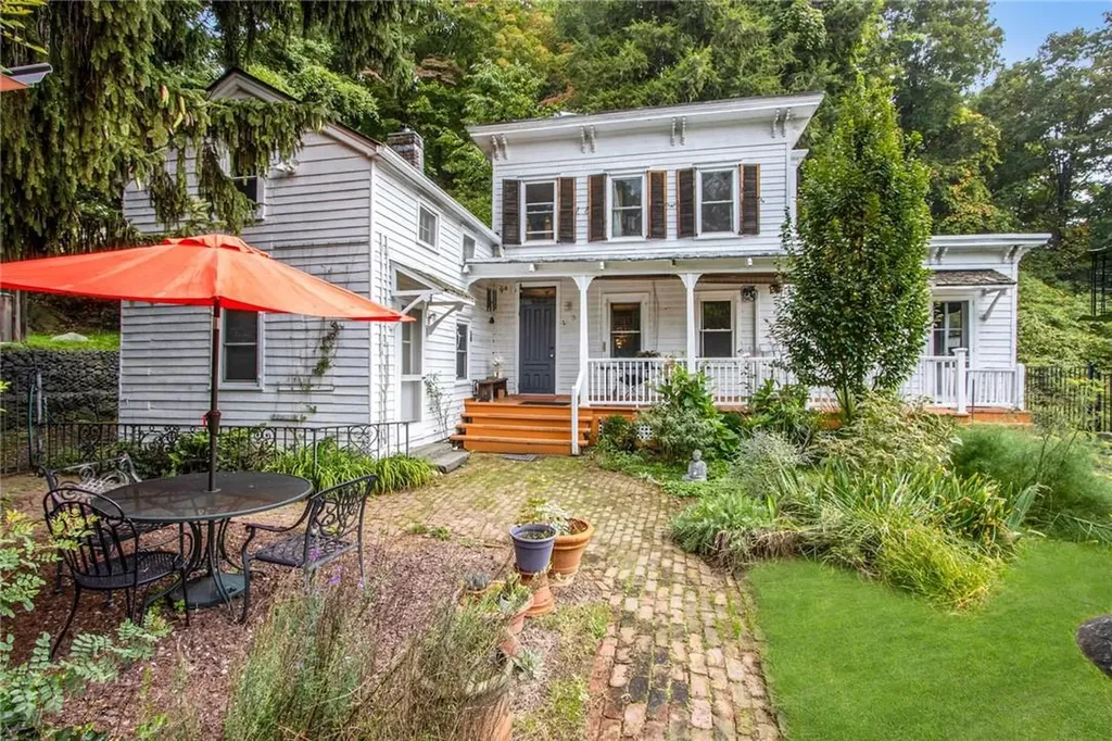 5 Ayers Road Tomkins Cove NY 10986