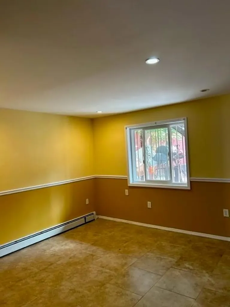 954 E 224th Street Bronx NY 10466