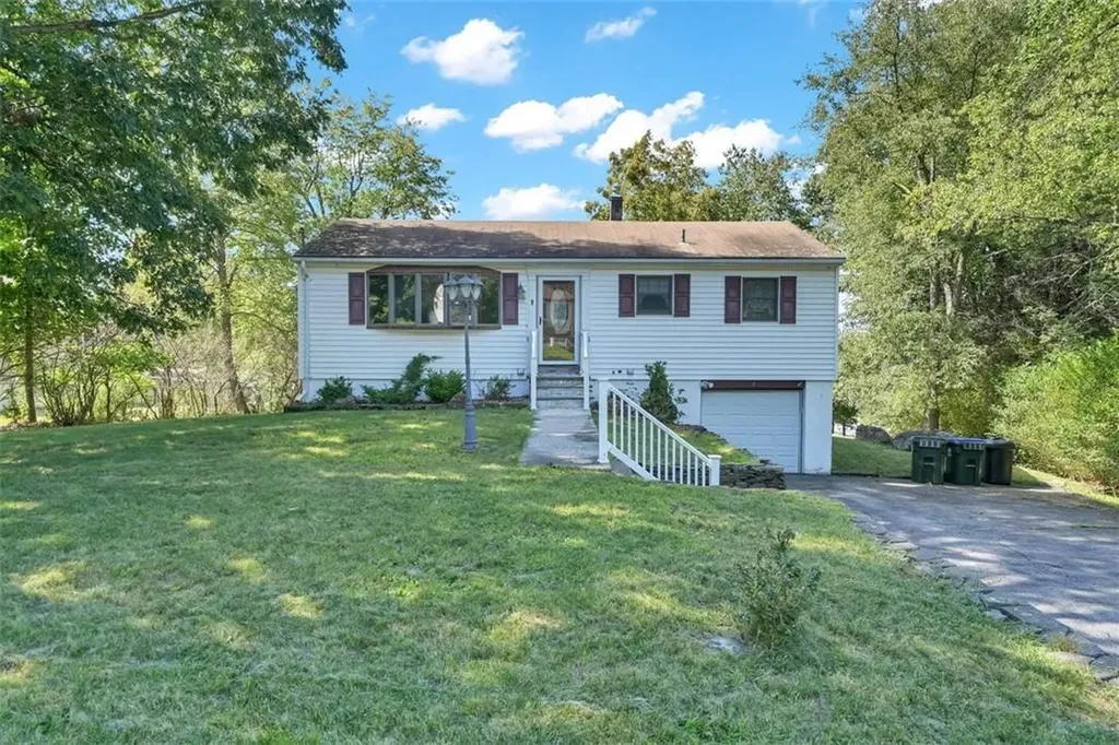1 Laredo Court Monroe NY 10950