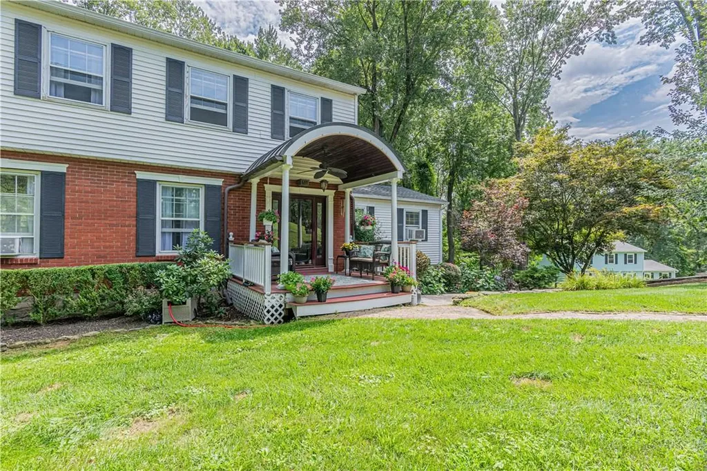 31 Willow Drive Hopewell Junction NY 12533