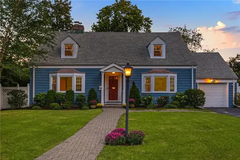 44 Ridgeway Circle White Plains NY 10605