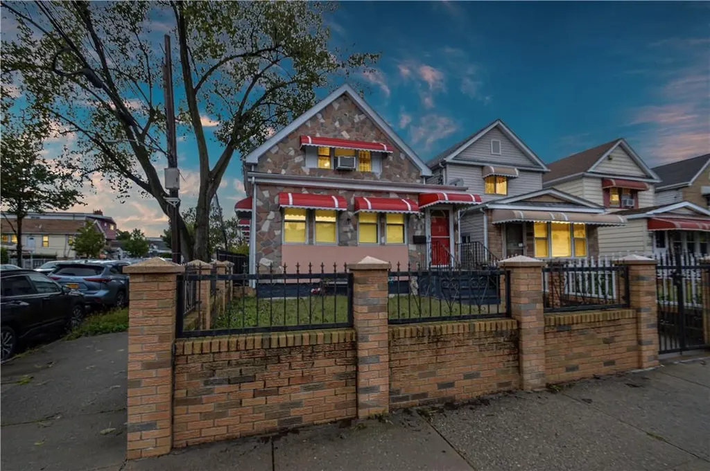 1881 Obrien Avenue Bronx NY 10473