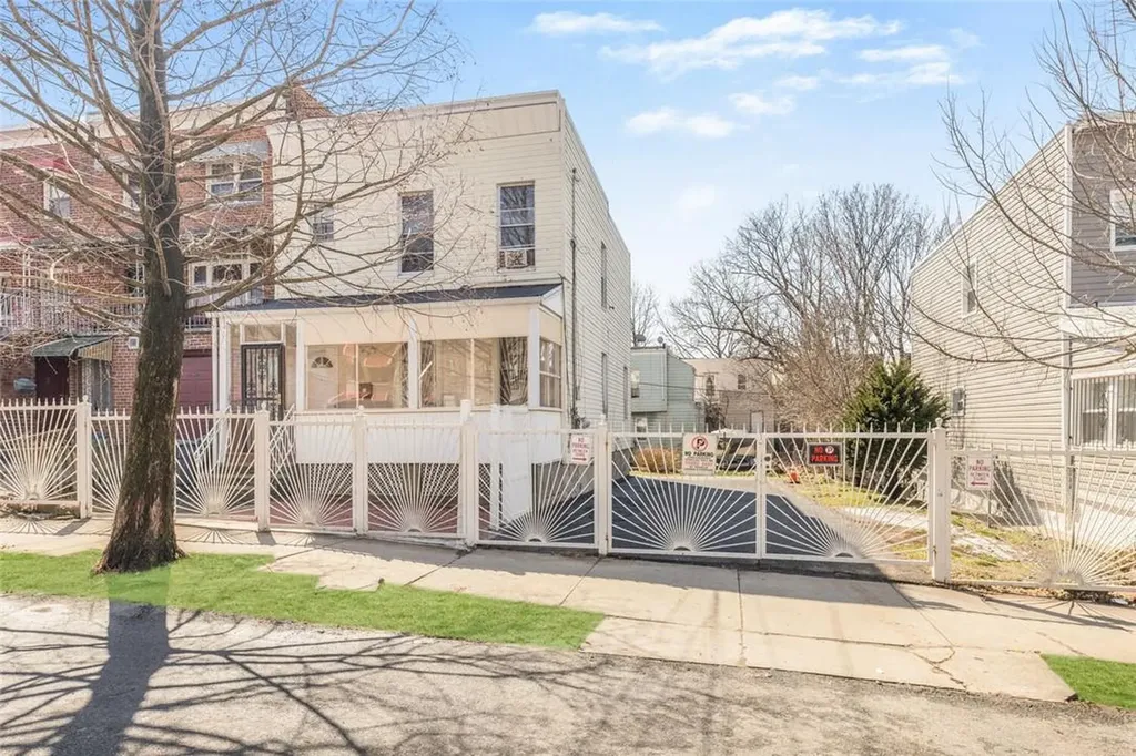 858 E 223rd Street Bronx NY 10466