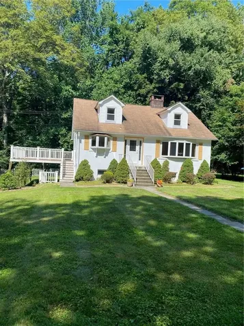 5 Sycamore Road Mahopac NY 10541