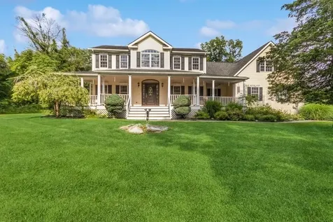 18 Pinebrook Drive Poughquag NY 12570