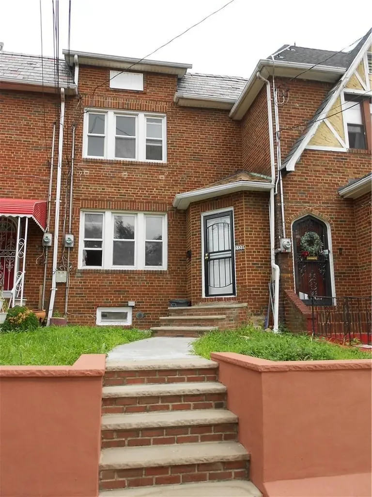 3328 Wilson Avenue Bronx NY 10469