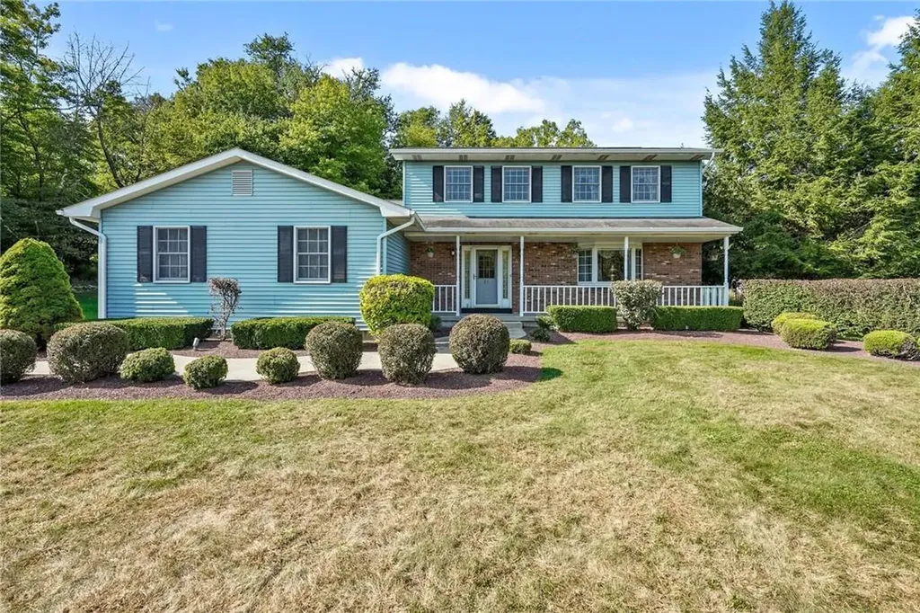 21 Deer Brook Drive New Windsor NY 12553