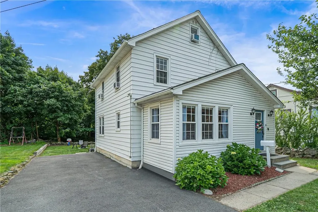 16 Harper Avenue Montrose NY 10548