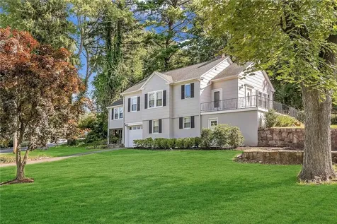 884 Linda Avenue Thornwood NY 10594