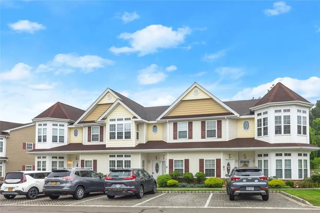 403 Egrets Landing Carmel NY 10512