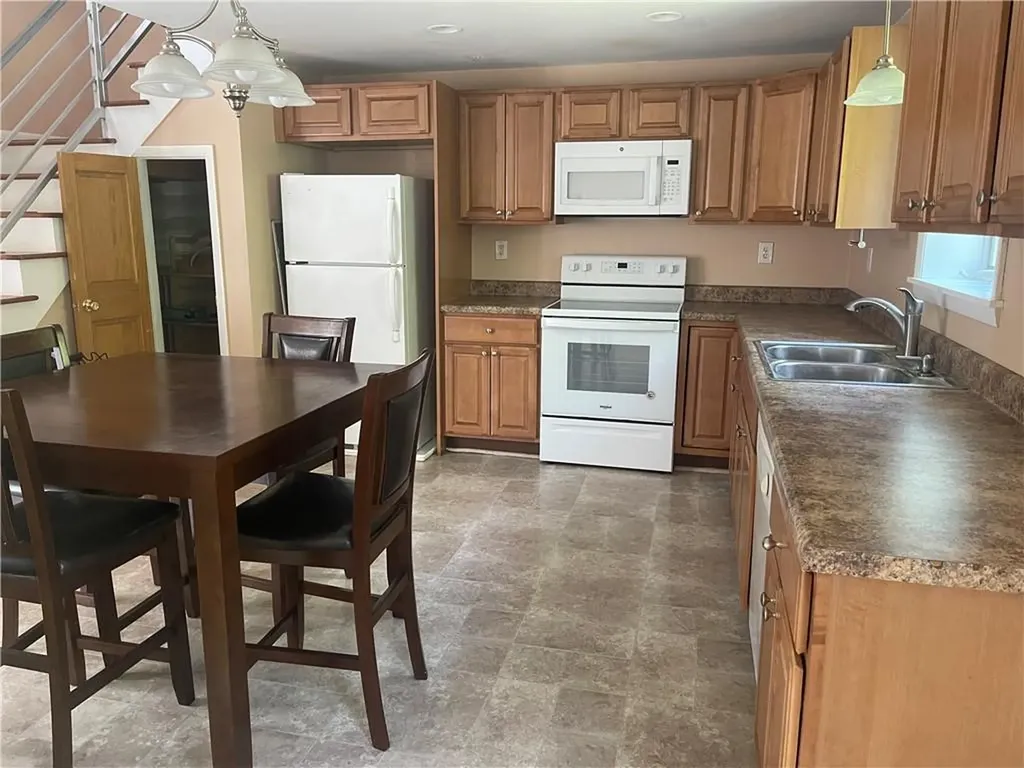 32 Breeze Hill Road New Hampton NY 10958
