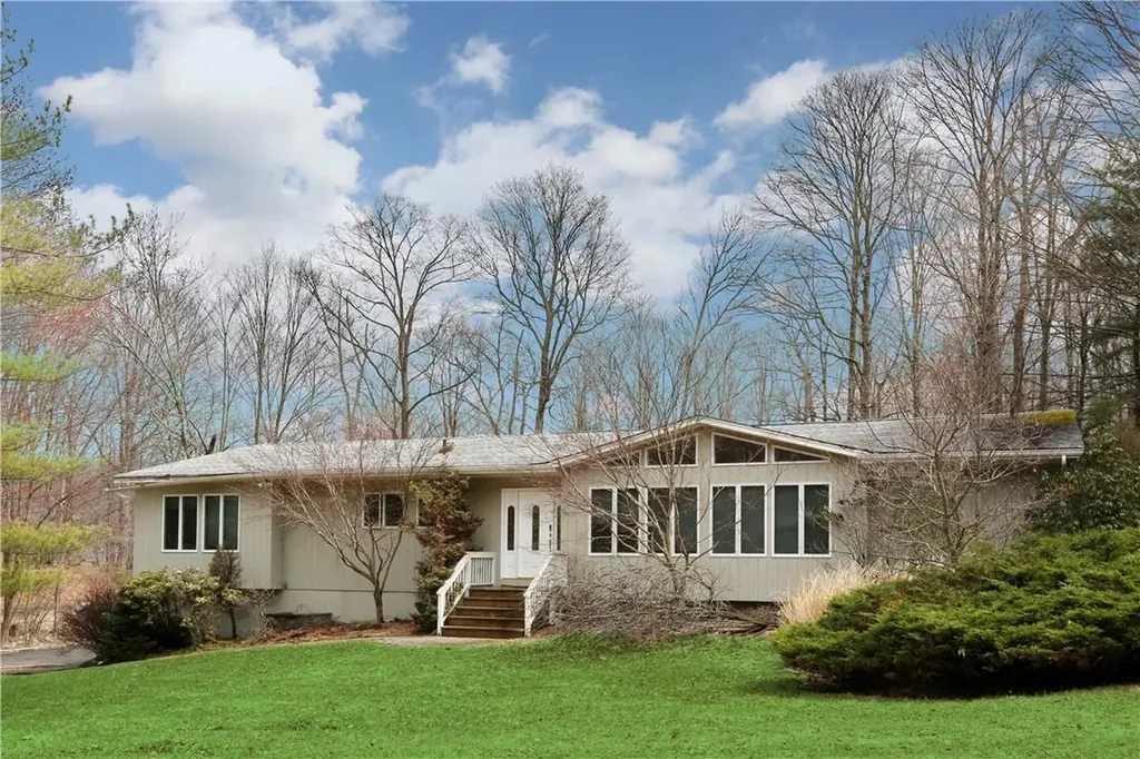 1 Emerald Drive Pomona NY 10970